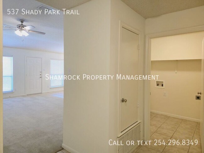 Foto del edificio - 3/2 Duplex near Hewitt Park