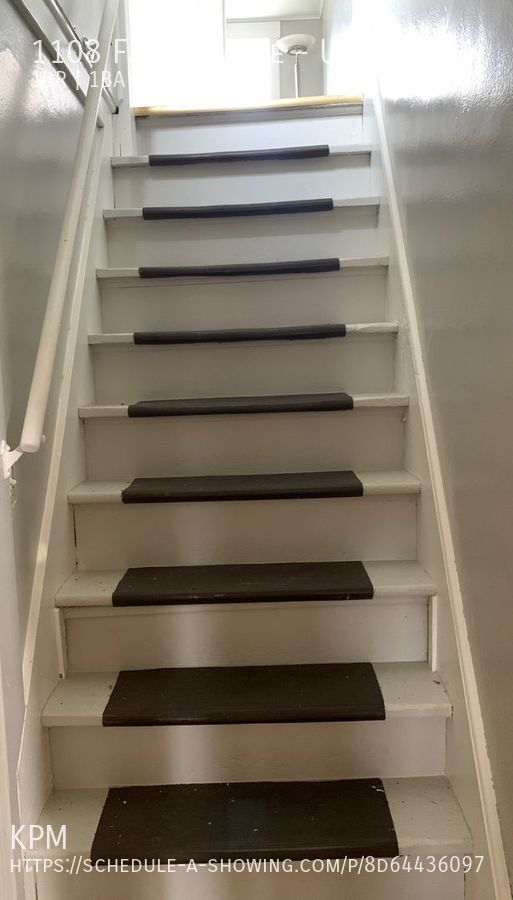 Building Photo - 1 BED | 1 BATH | + OFFICE | UPPER-LEVEL AP...