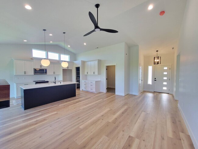 Foto del edificio - 4705 Corinth Dr