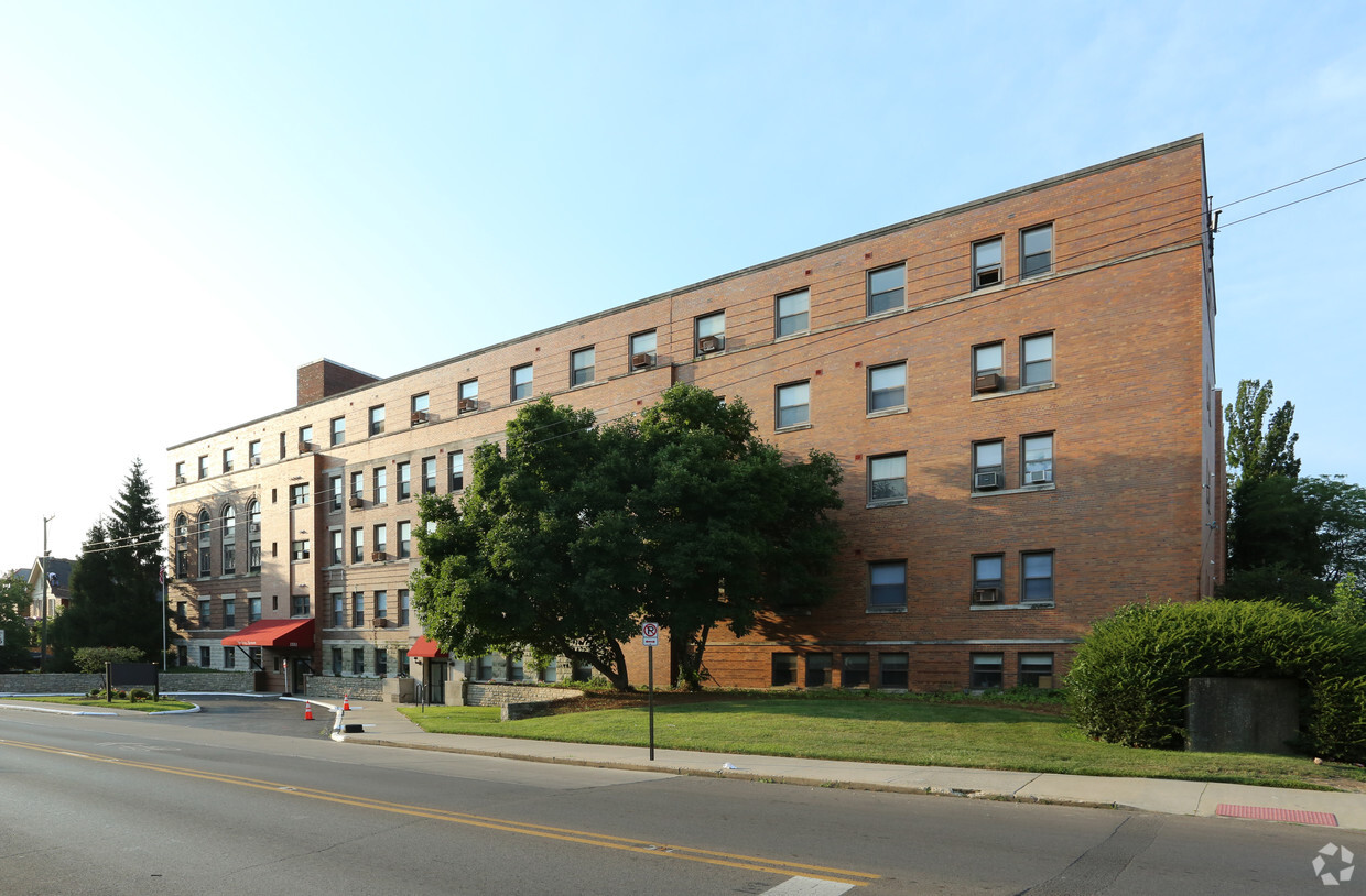 Primary Photo - Franklin Park Apartments