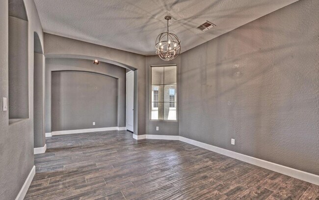 Foto del edificio - 14284 W Woodbridge Ave