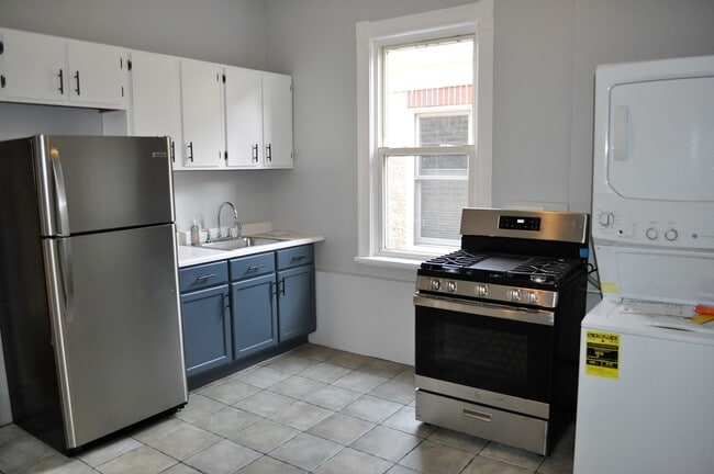 Foto del edificio - 3242 N Seminary Ave