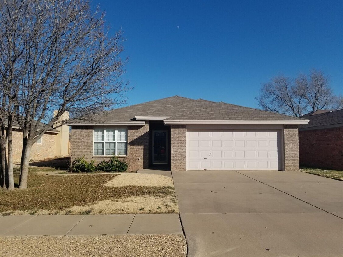 Foto principal - AMAZING 2/2/2 IN SOUTH LUBBOCK FOR LEASE!