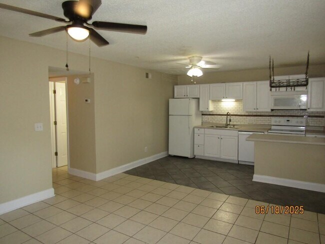 Foto del edificio - 4150 Horseshoe Rd N