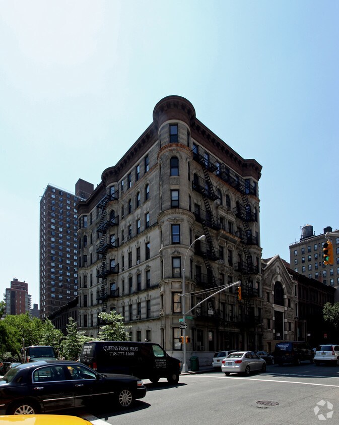 Primary Photo - 1465 Lexington Ave