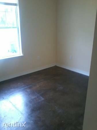 Building Photo - 2 br, 1 bath Apartment - 350 West Bury Glen