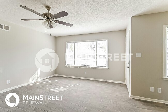 Foto del edificio - 3653 Elm Park Rd