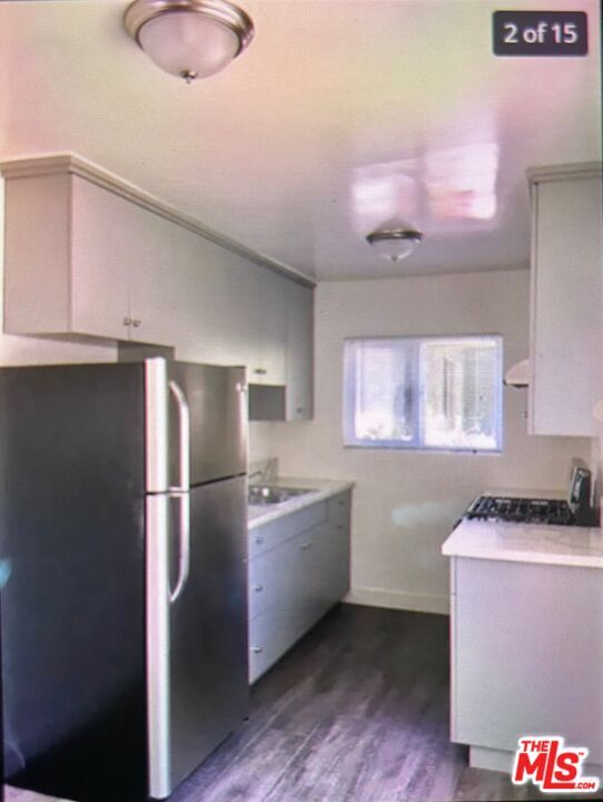 Foto del edificio - 1353 W 36th Pl