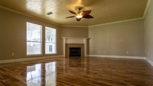 Building Photo - 12023 Raven View Dr