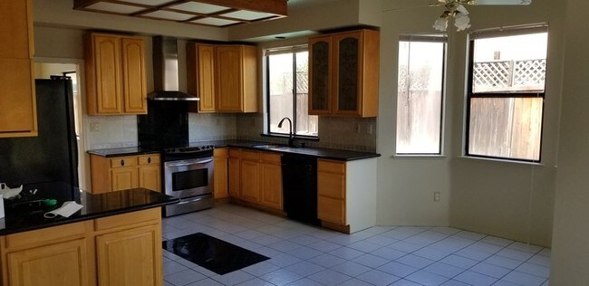 Foto del edificio - 1819 Golden Leaf Ln