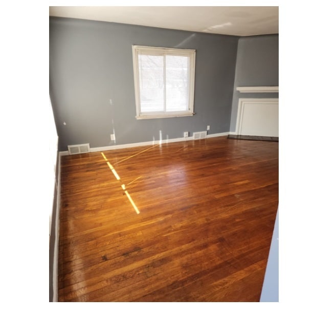 Building Photo - 15401 Hazelridge St