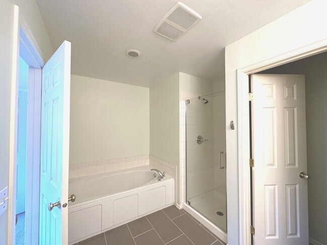 Foto del edificio - 3Bd/2.5Ba Kirkland House