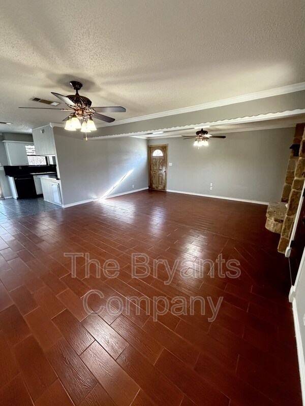 Building Photo - 813 Co Rd 3680