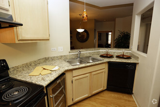 Cheyenne Creek Luxury Apartment Homes Rentals - Colorado Springs, CO