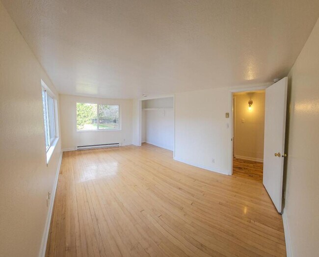 Building Photo - 138 Crockett Ave