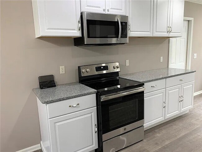 Building Photo - 2379 Selman Dr NW