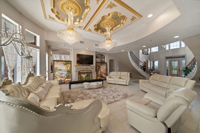 Foto del edificio - 7413 Hughes Rd