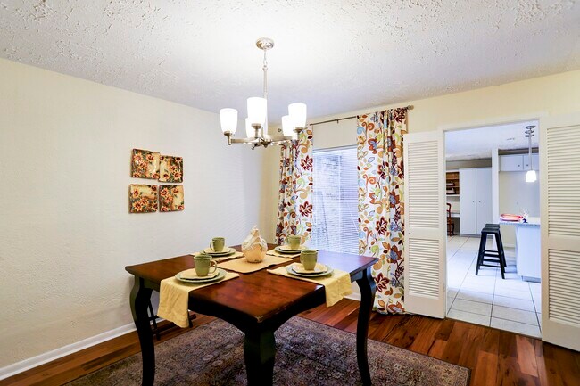 Foto del edificio - 14223 Woodnook Dr