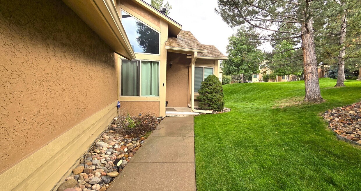 Primary Photo - 4075 Autumn Heights Dr