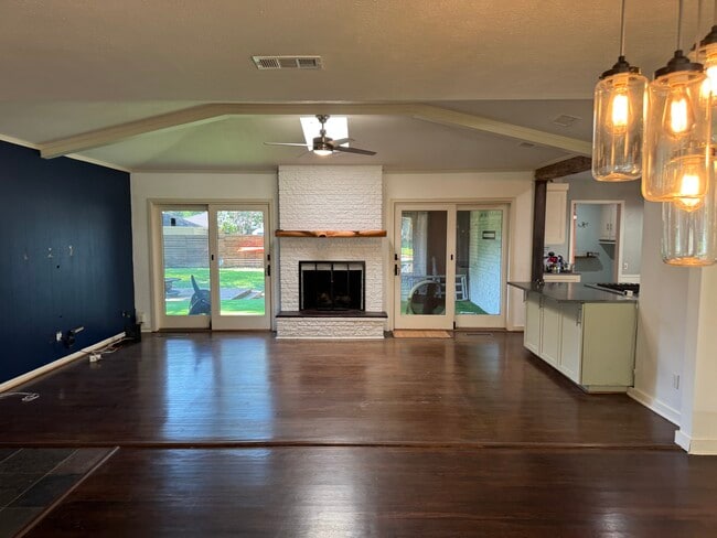 Building Photo - 10140 Creekmere Cir