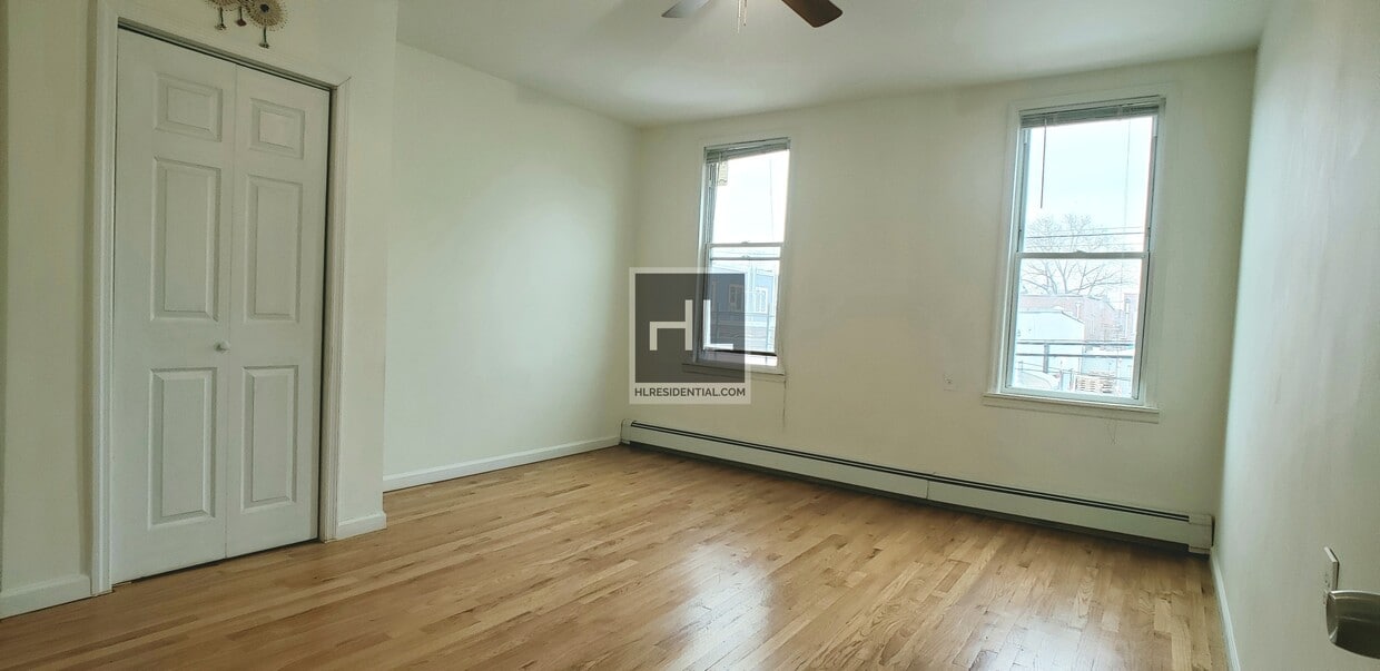 Building Photo - 58 STREET