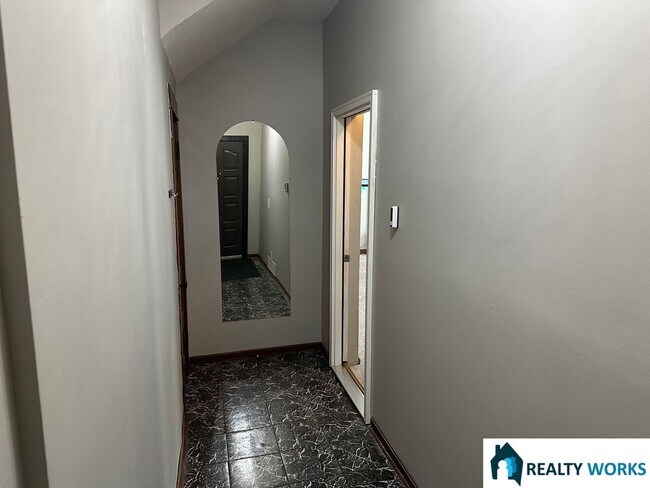 Foto del edificio - 5840 Adams St
