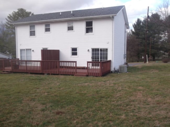 Photo - 485-485 Church St NE House