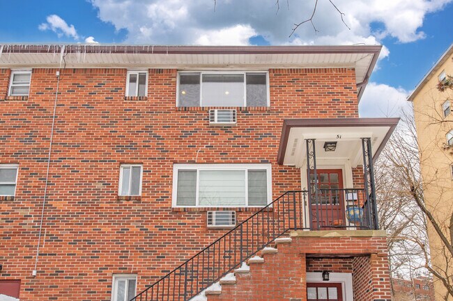 Foto del edificio - 51 Espy Rd