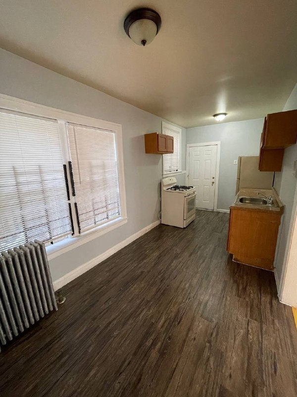 Building Photo - 7456 S Eberhart Ave