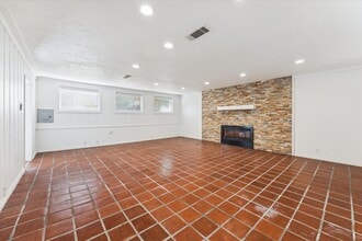 Building Photo - 2301 Dorrington St