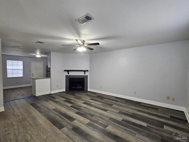 Building Photo - 6206 Woodward Ln