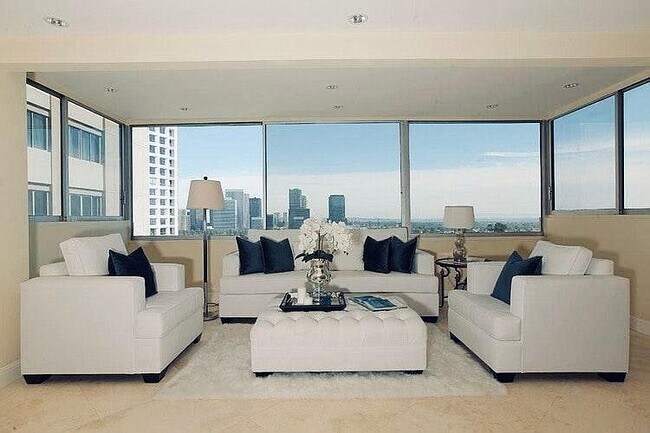 Foto del edificio - 865 Comstock Ave