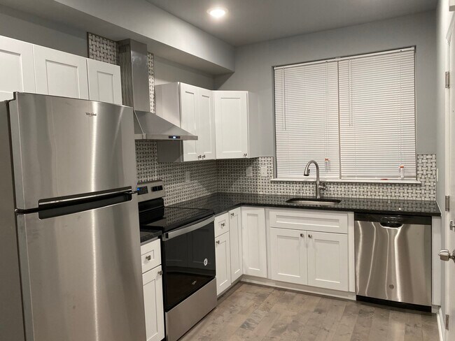 Foto del edificio - 650 N 33rd St