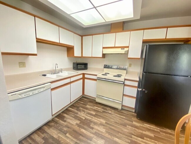 Building Photo - Affordable Move In Ready S. Vasco Condo
