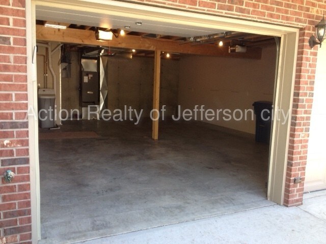 Building Photo - 4503 Buggy Ln