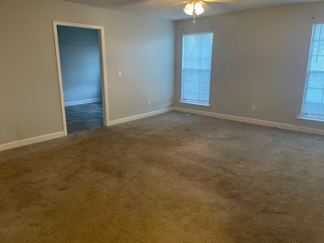 Family Room into Dinette - 1 Someton Ct
