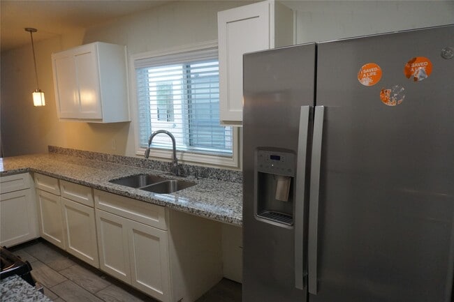 Foto del edificio - 3321 Sampson St