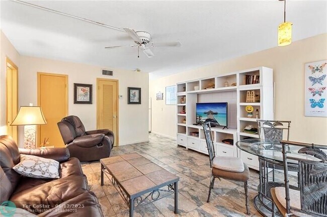 Foto del edificio - 3225 NE 16th St