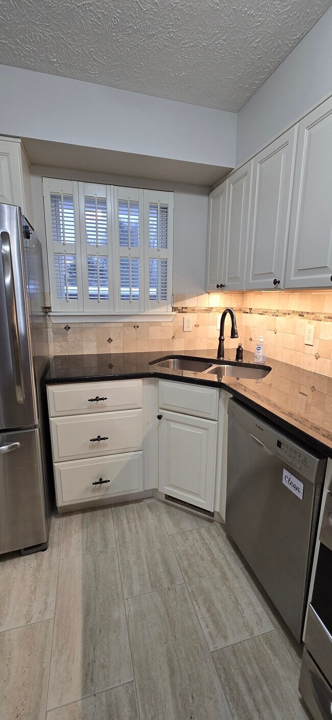 Foto del edificio - 757 Island Ct