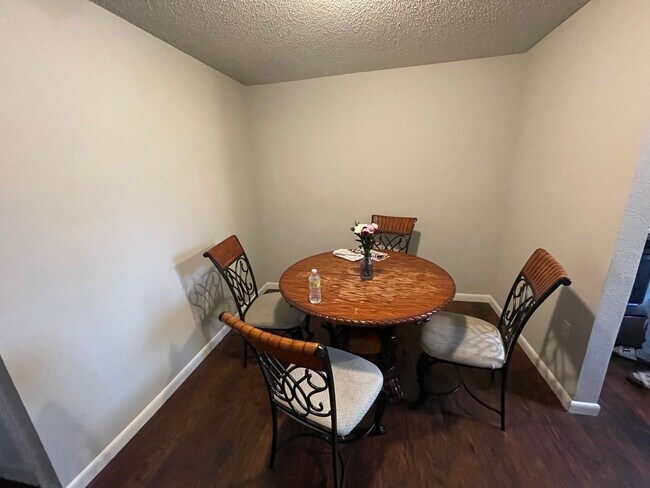 Foto del edificio - 2 Bed/1 Bath, 2nd floor condo in The Villas of Orlando AVAILABLE NOW!