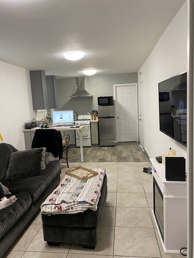 Foto principal - 12351 Oxnard St