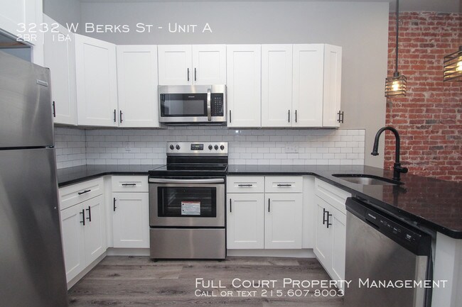Building Photo - Strawberry Mansion Tri-Plex