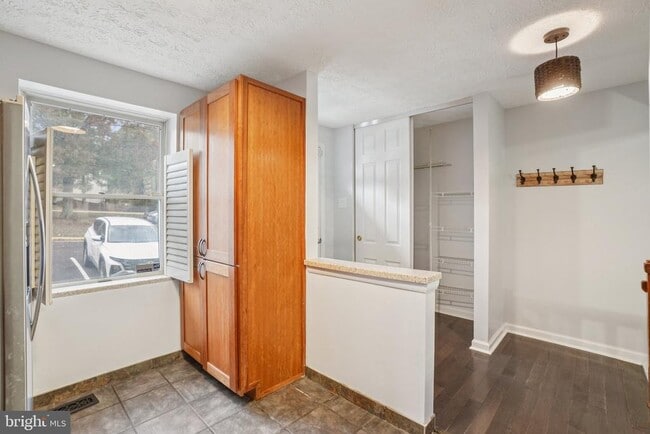 Foto del edificio - 8474 Sugar Creek Ln