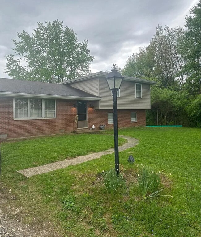 Building Photo - 16926 Scenic Dr