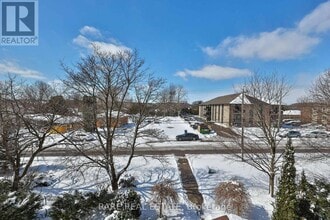 Building Photo - 49 Wellington St