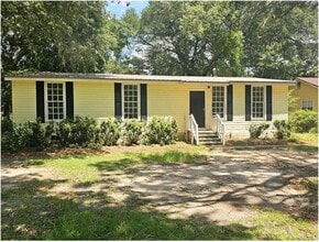 Building Photo - 308 Forrestal Ln