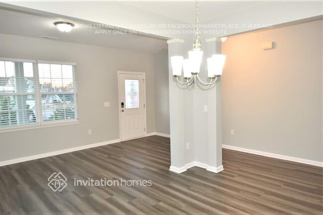 Building Photo - 237 S Great White Way