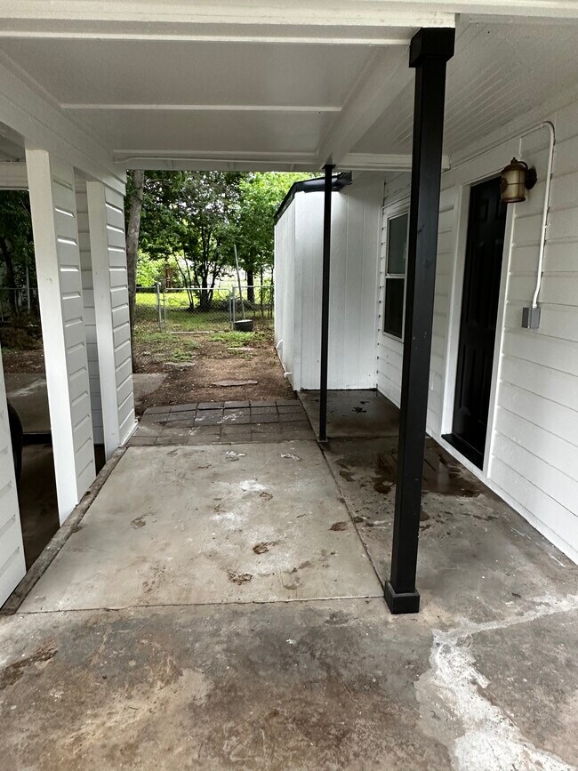 Patio - 203 Laurel Ln