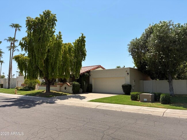 Building Photo - 8437 E San Benito Dr