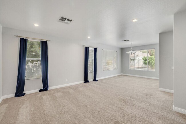 Foto del edificio - Stunning Home in Sought-After Higley Groves!